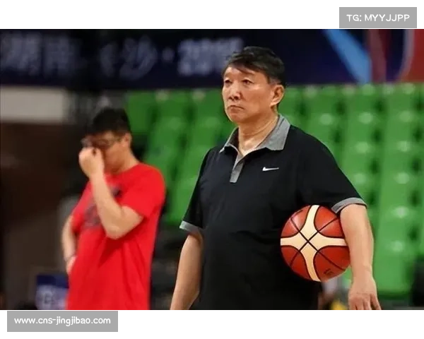 宫鲁鸣挥泪斩李梦！铁腕治军掀女篮变革，球迷：早该如此