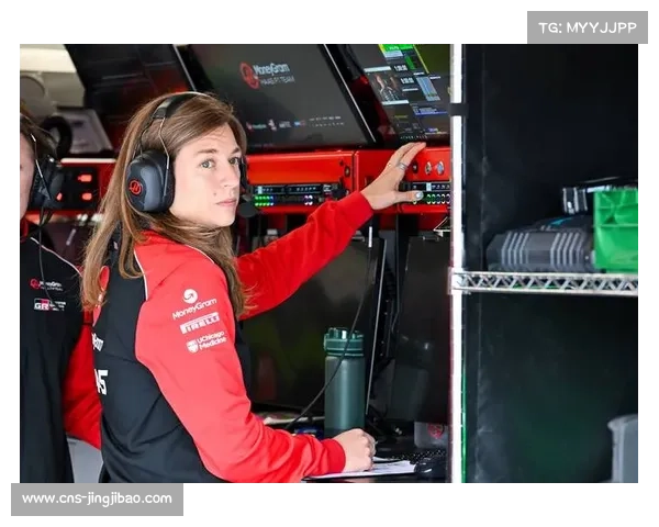 威廉姆斯车队技术总监因赛恩斯连续退赛问题辞职分析